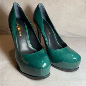 Pour La Victoire Green Patent Leather Pumps 7.5